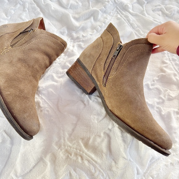 Born Malta II Taupe Distressed Booties Size 10 New - Picture 7 of 12